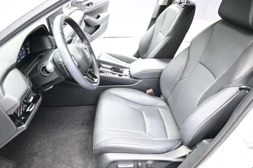 Certified Used 2025 Platinum White Pearl Honda EX-L image 53