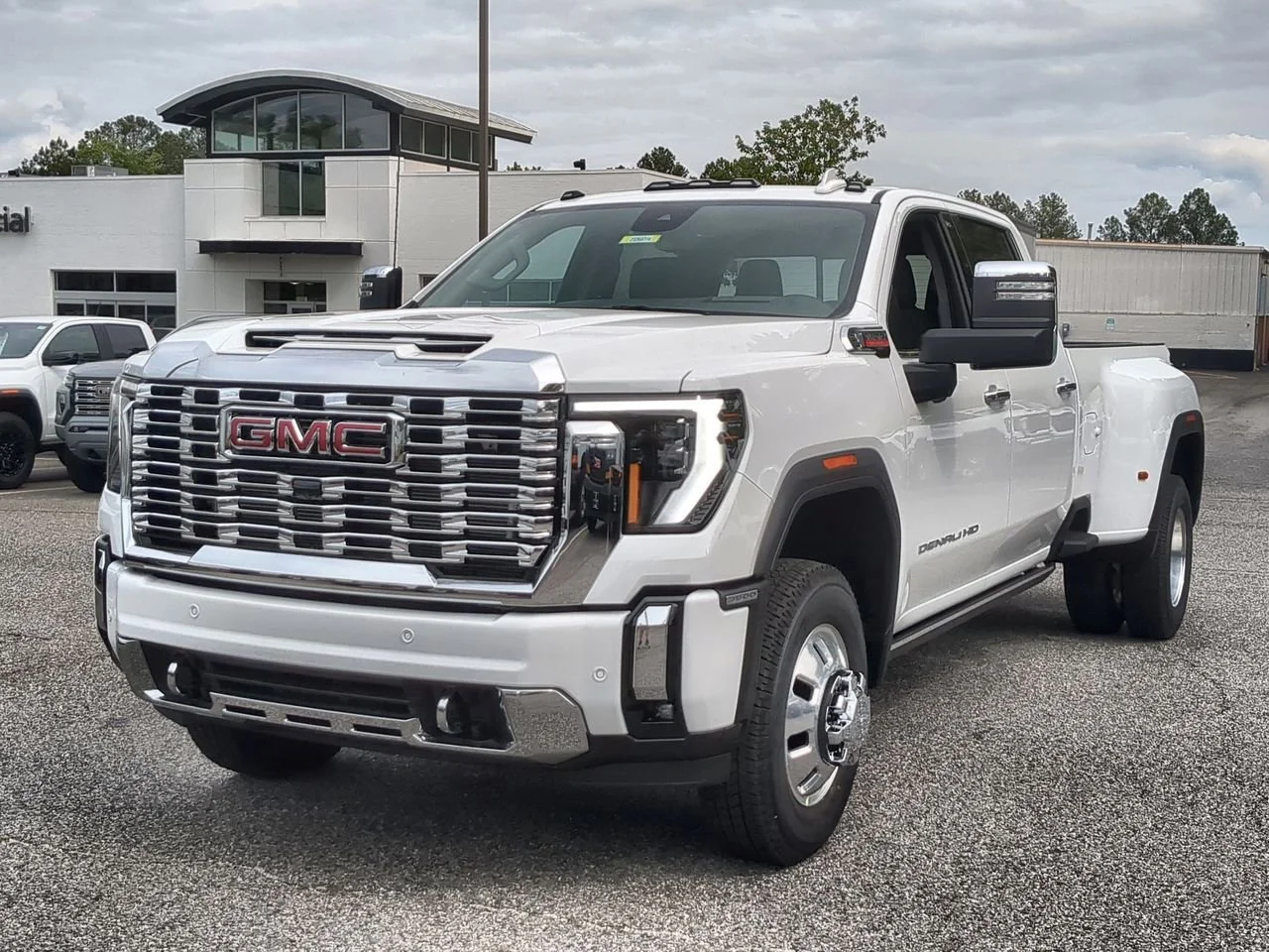 New 2026 Summit White GMC Denali DRW image 4