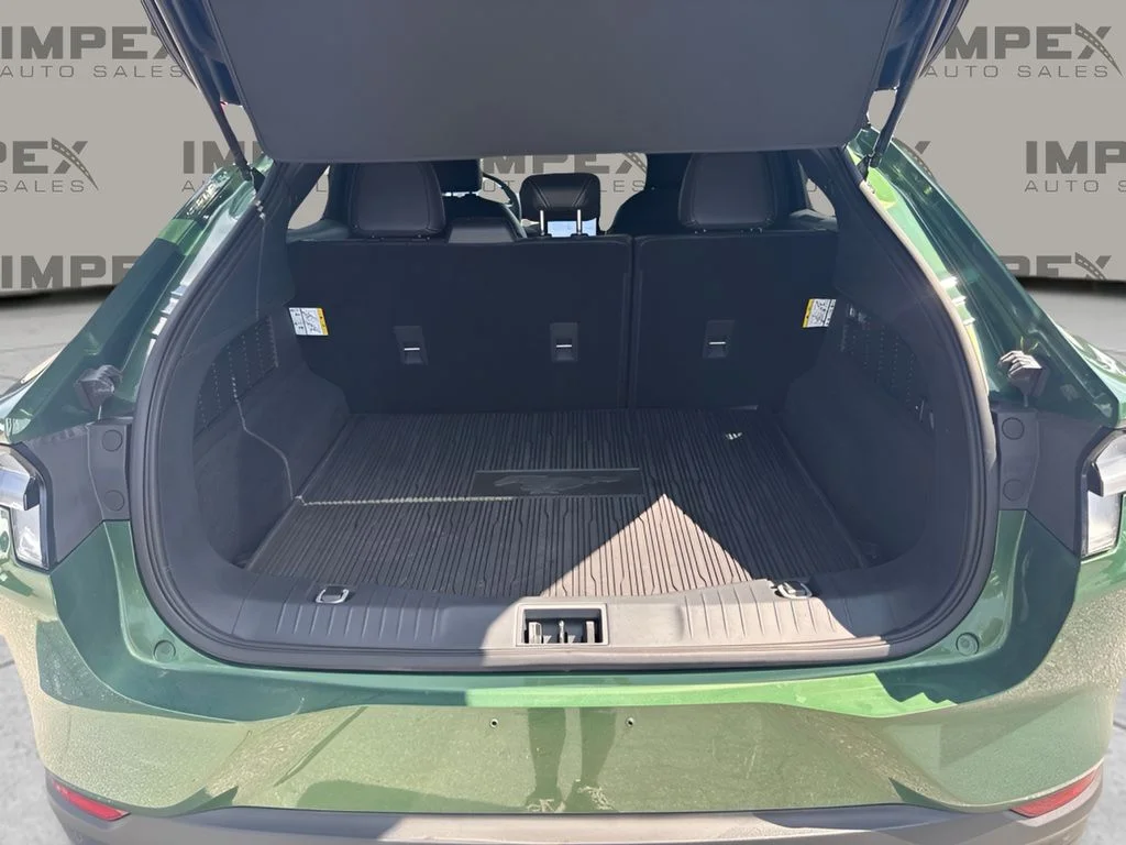 Used 2025 Green Ford Select image 18