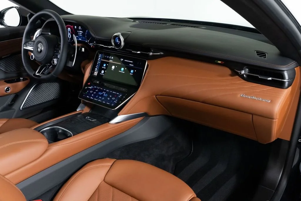Used 2025 Nero Assoluto Metallic Maserati Granturismo image 31