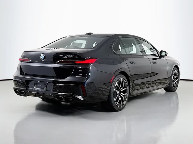 2025 BMW 7 Series 760i - Photo 7