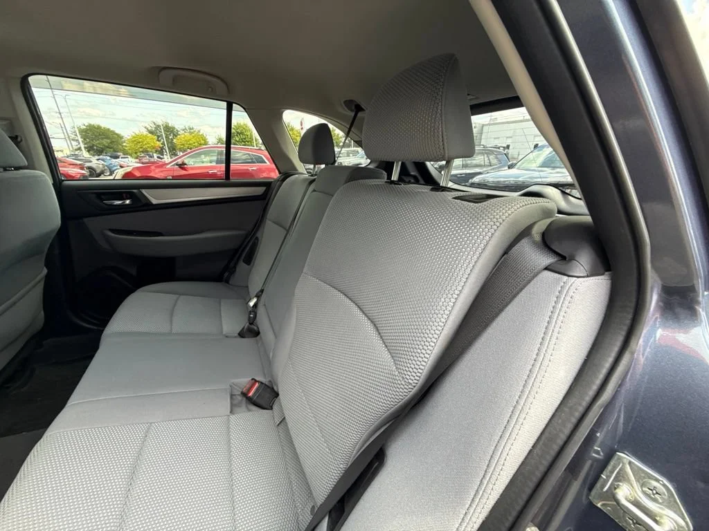 Used 2018 Twilight Blue Metallic Subaru 2.5i Premium image 23