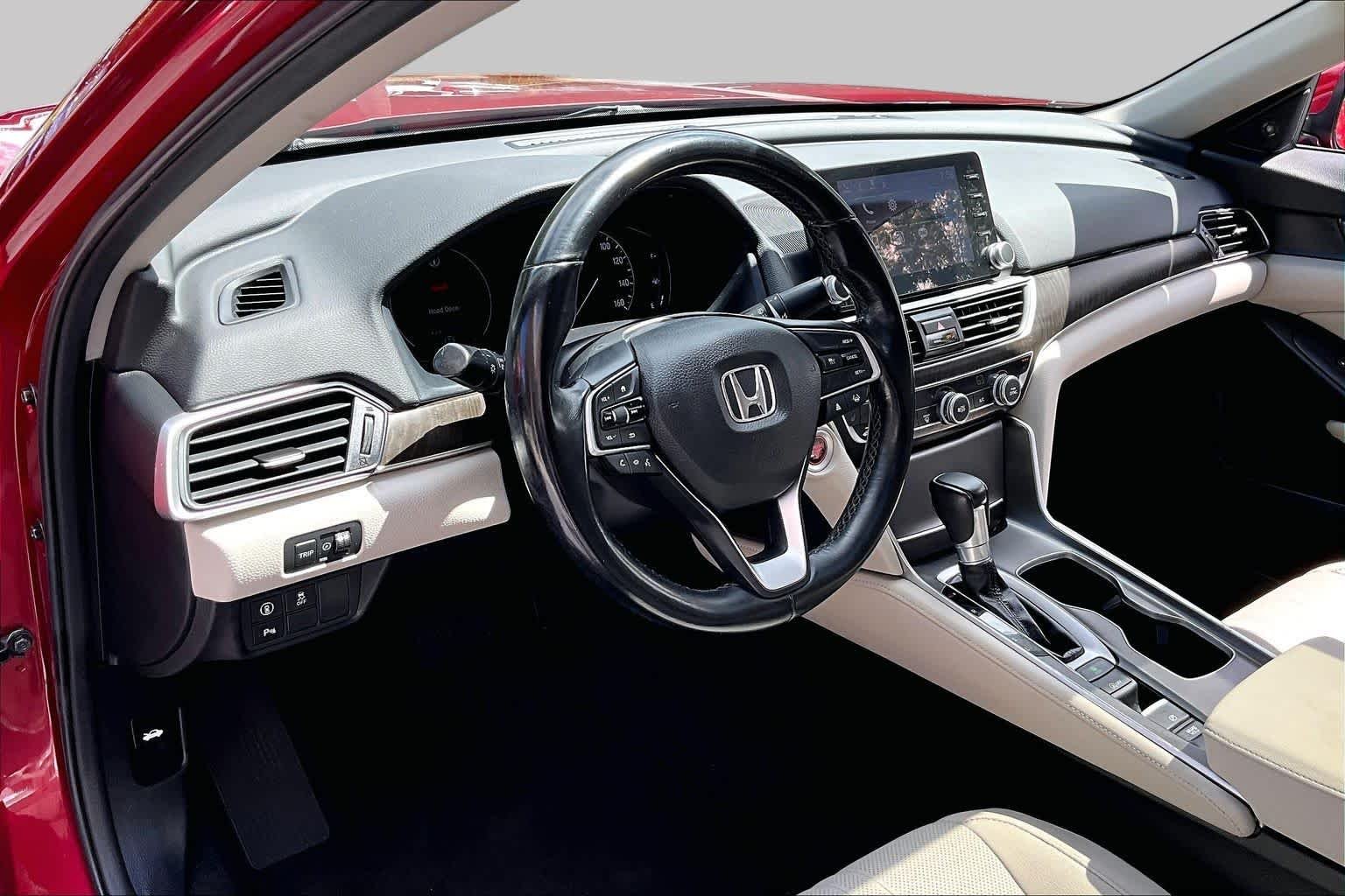 Used 2021 Radiant Red Metallic Honda EX-L image 18