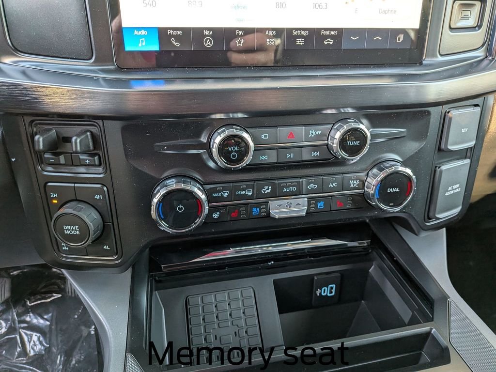 New 2026 Glacier Gray Metallic Tri-Coat Ford F-250® Lariat® image 11
