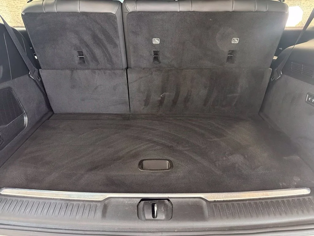 Used 2022 Bright White Clearcoat Jeep Series II image 9
