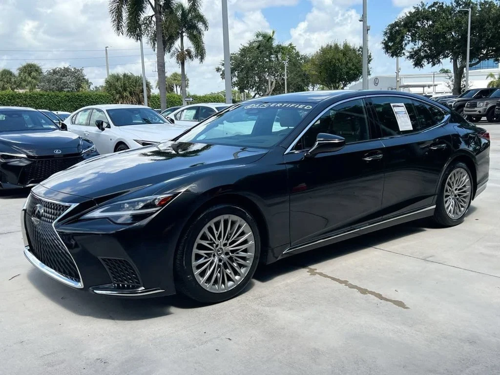 Certified Used 2024 GRAPHITE BLACK GF. Lexus 500 Base image 3