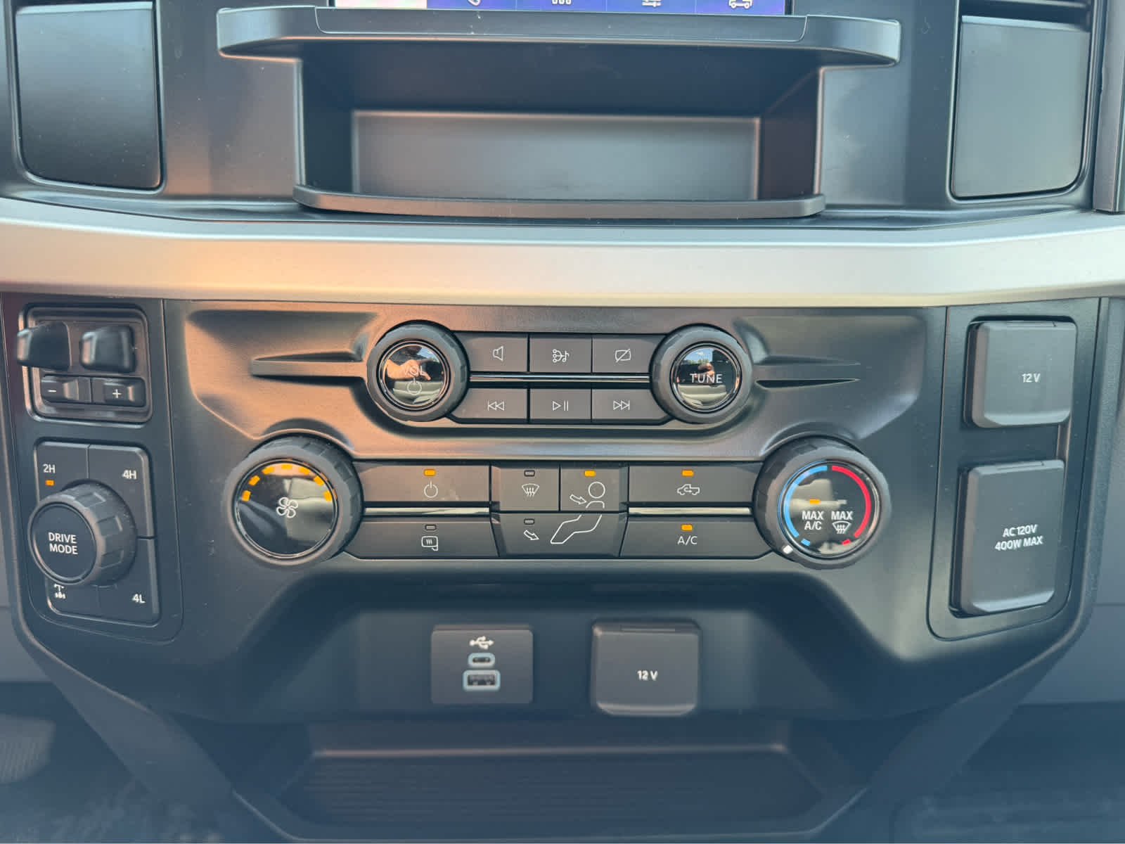 2024 Ford F-250 Super Duty XL - Photo 17