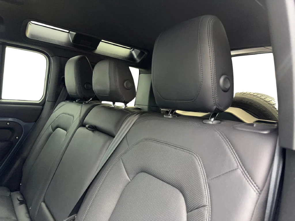 Used 2023 Blue Land Rover SE image 35