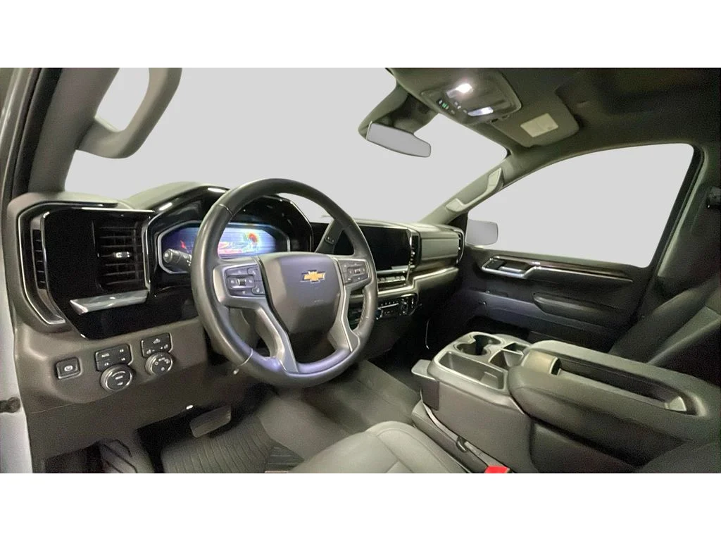 Used 2024 Sterling Gray Metallic Chevrolet LT image 9