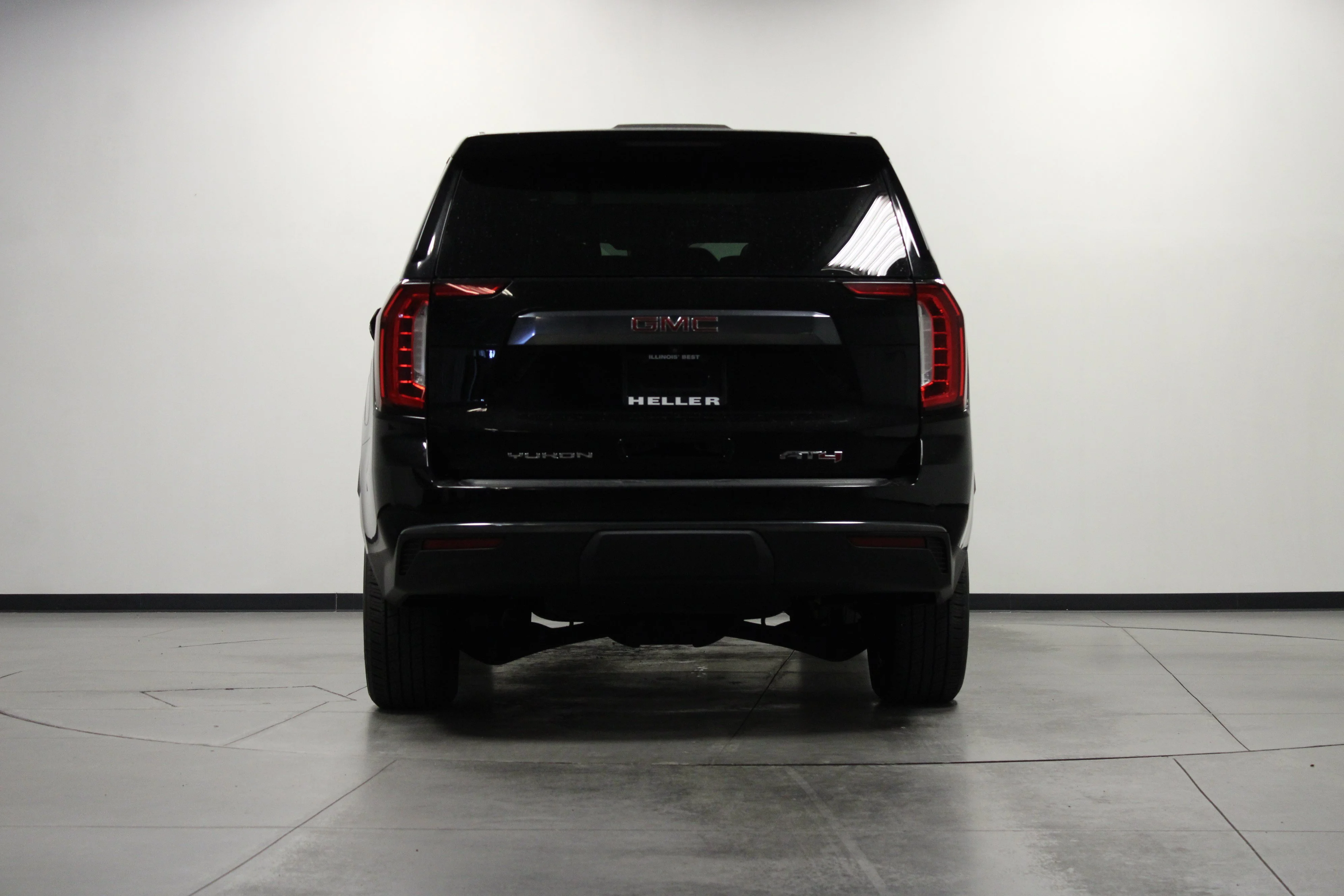Used 2023 Onyx Black GMC AT4 image 5