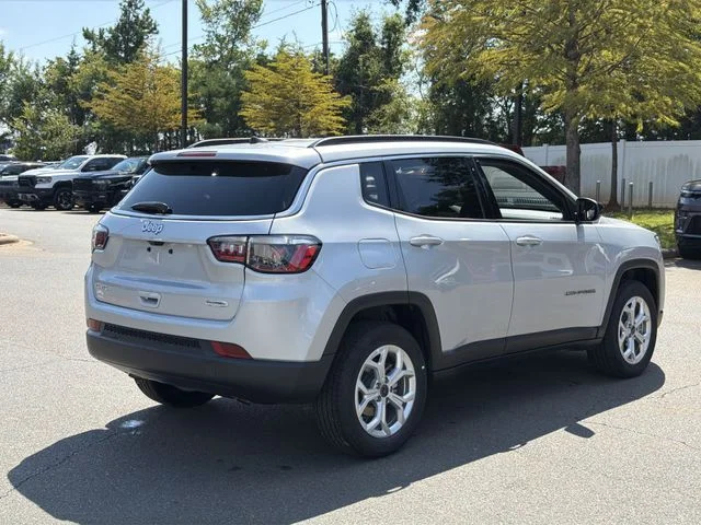 Used 2025 Silver Jeep Latitude image 13