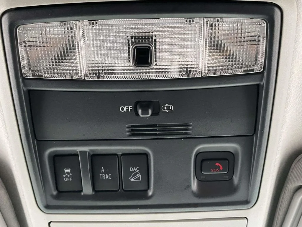 Used 2023 Midnight Black Metallic Toyota SR5 image 21