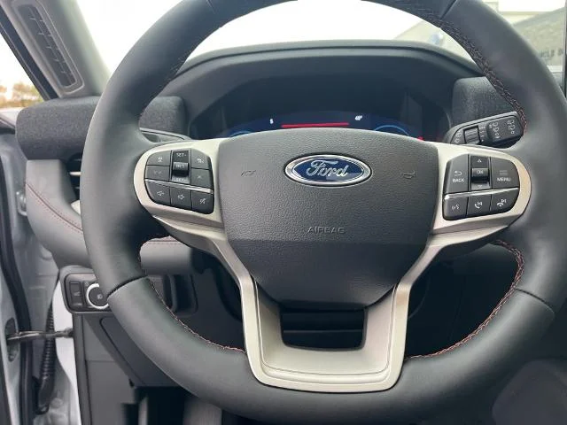 New 2026 Space White Metallic Ford Active image 50