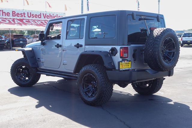 Used 2017 Silver Jeep Unlimited Sport image 10