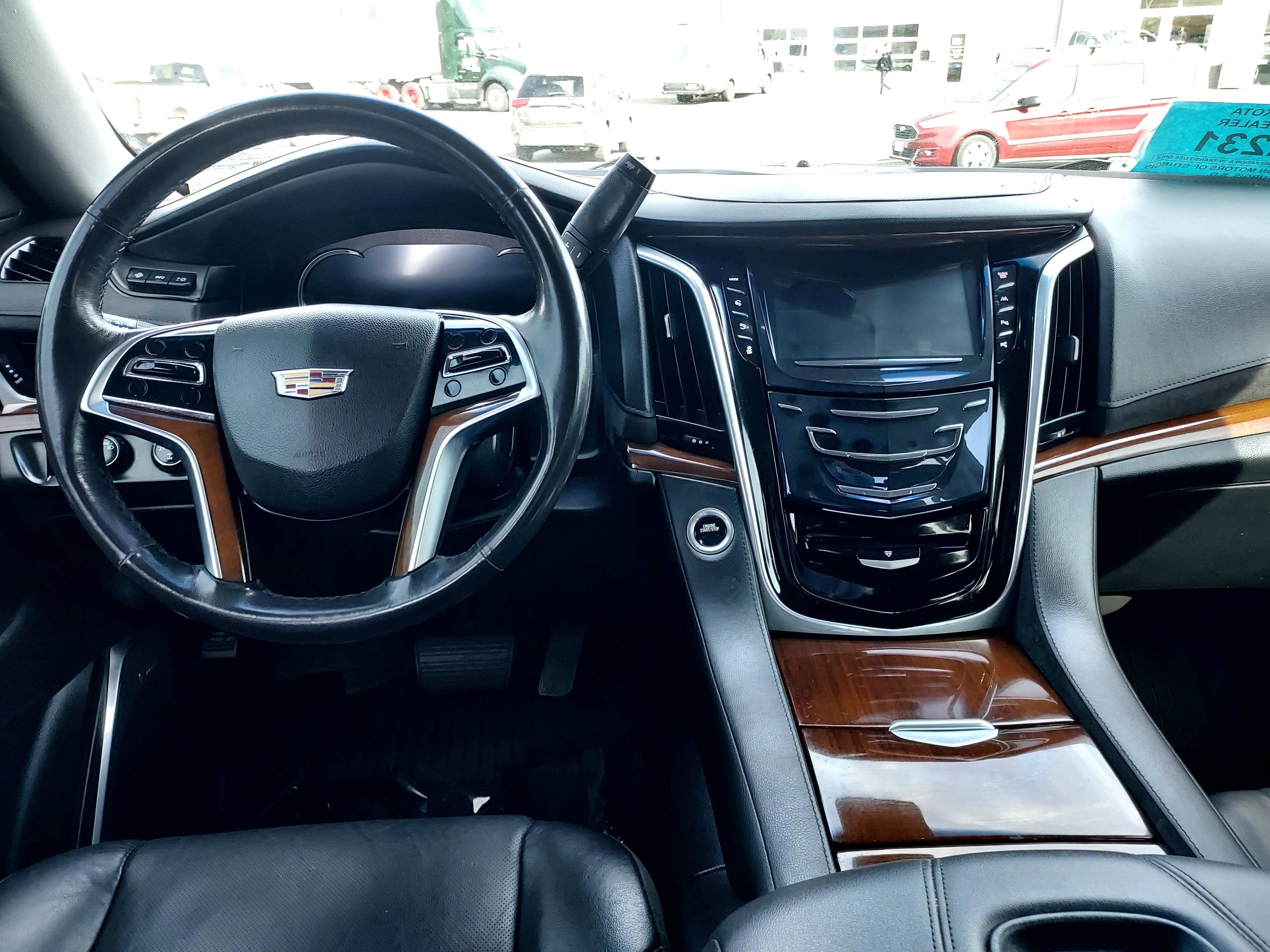 Used 2020 Crystal White Tricoat Cadillac Luxury image 27