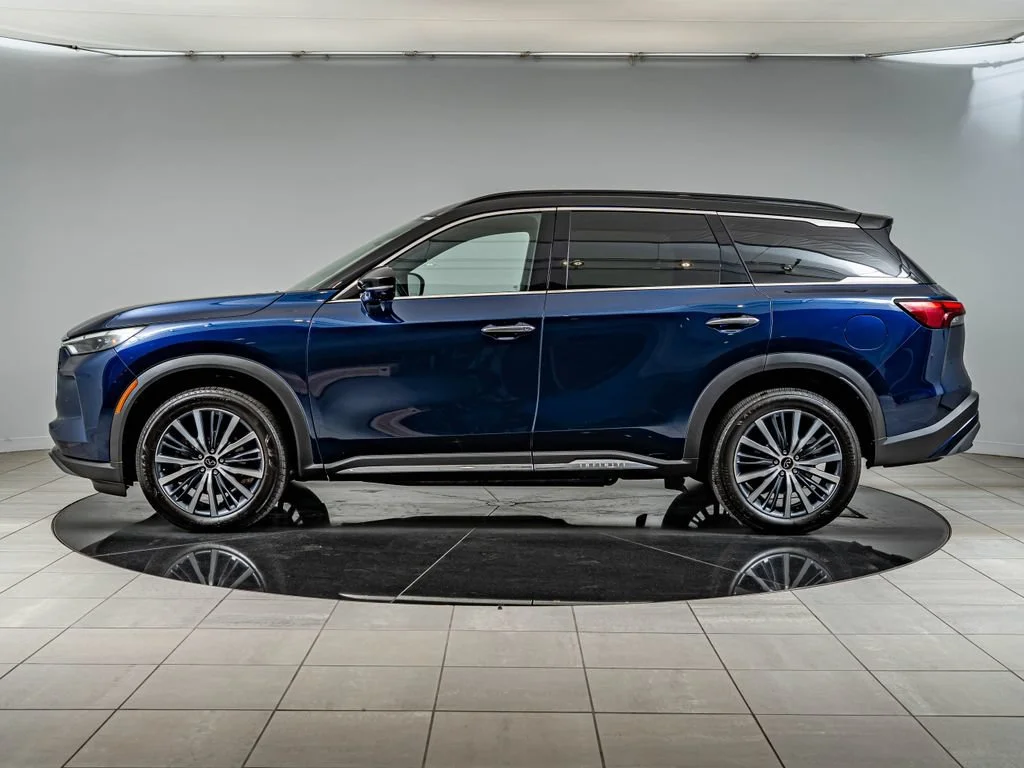 Used 2023 Grand Blue/Black Obsidian INFINITI Autograph image 8