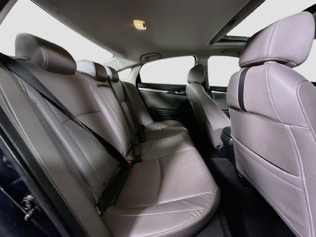 Used 2017 Polished Metal Metallic Honda EX-L image 23