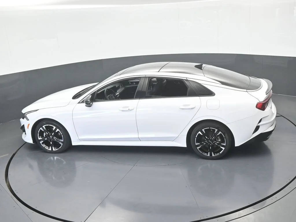 Used 2023 Glacial White Pearl Kia GT-Line image 46