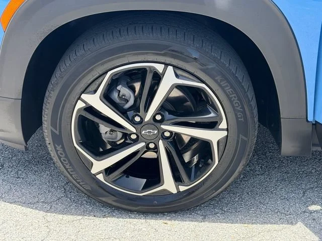 Used 2023 Fountain Blue Chevrolet RS image 20