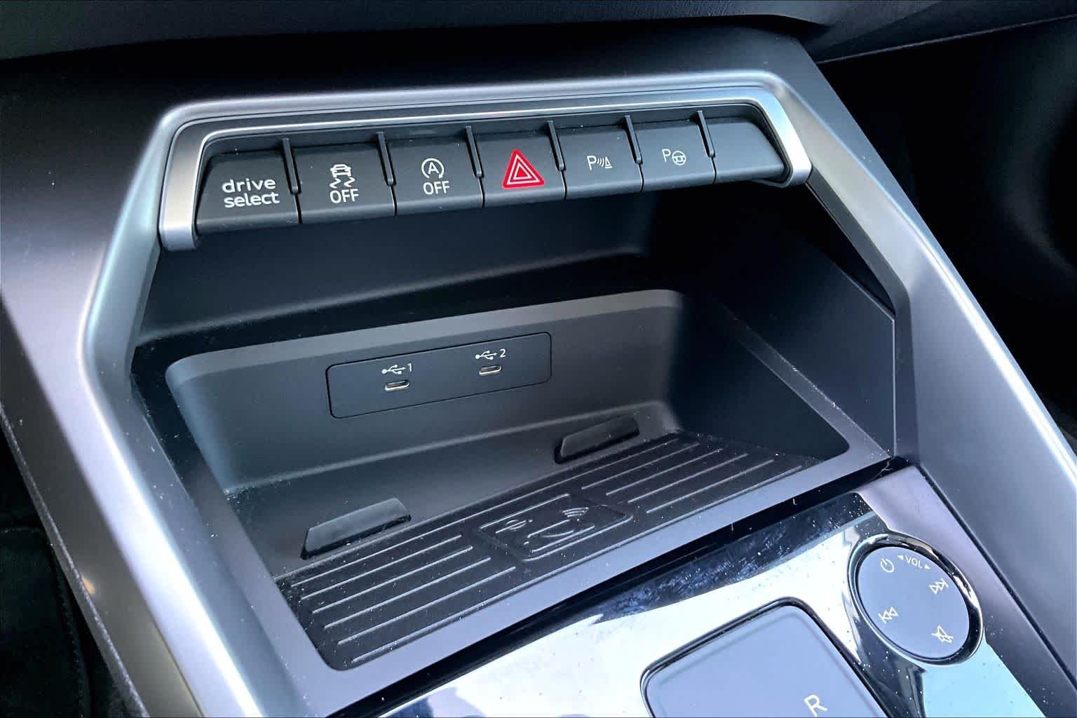 Used 2024  Audi Premium image 33
