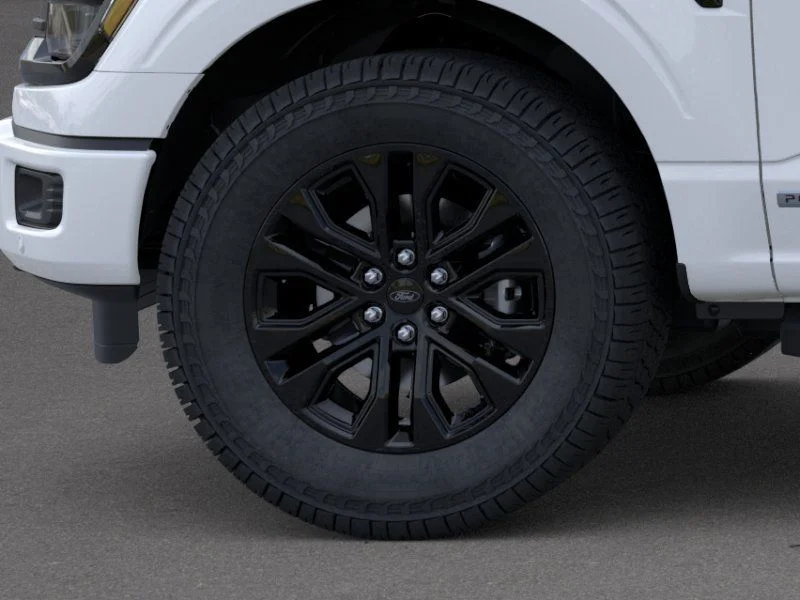 New 2026 Oxford White Ford XLT image 19