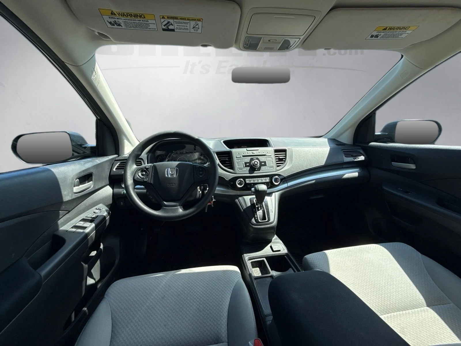 Used 2016  Honda SE image 3