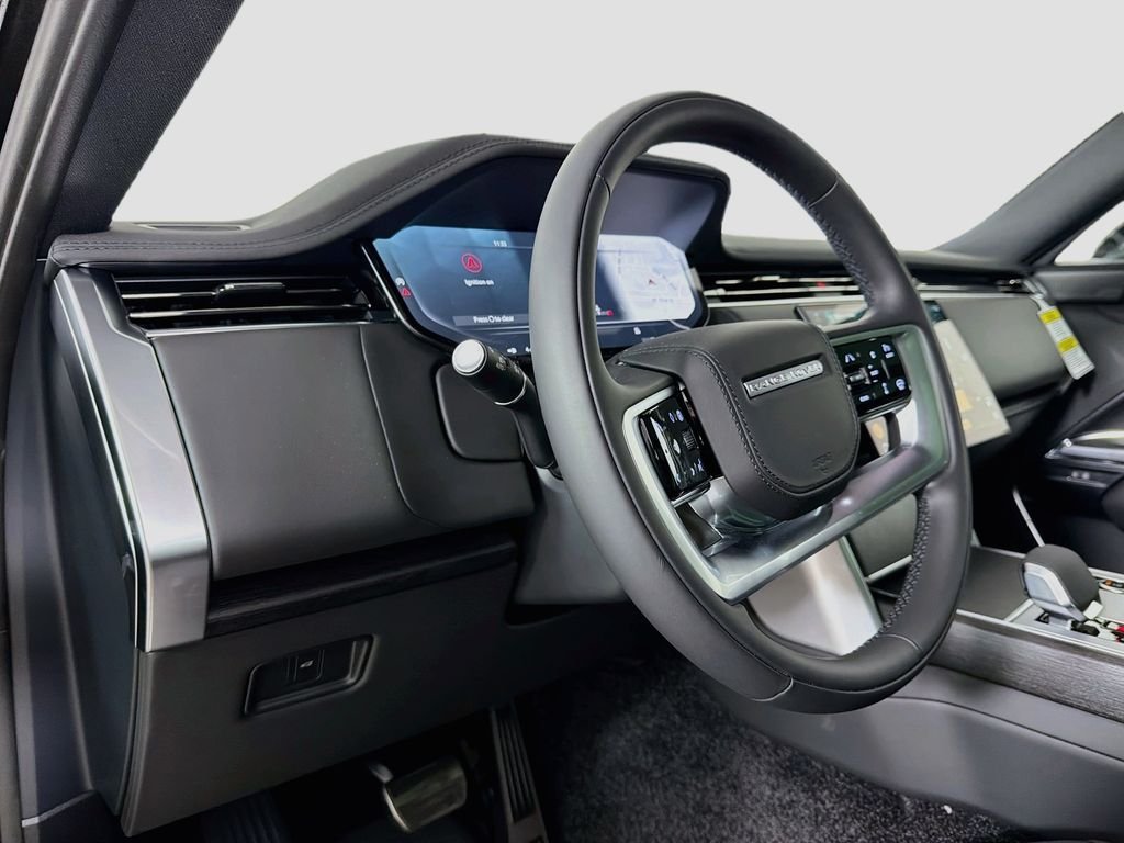 New 2027 Santorini Black Land Rover SE image 9