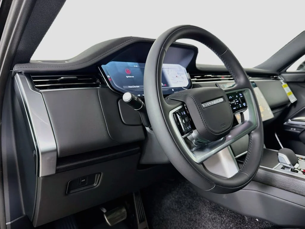 New 2027 Santorini Black Land Rover SE image 9