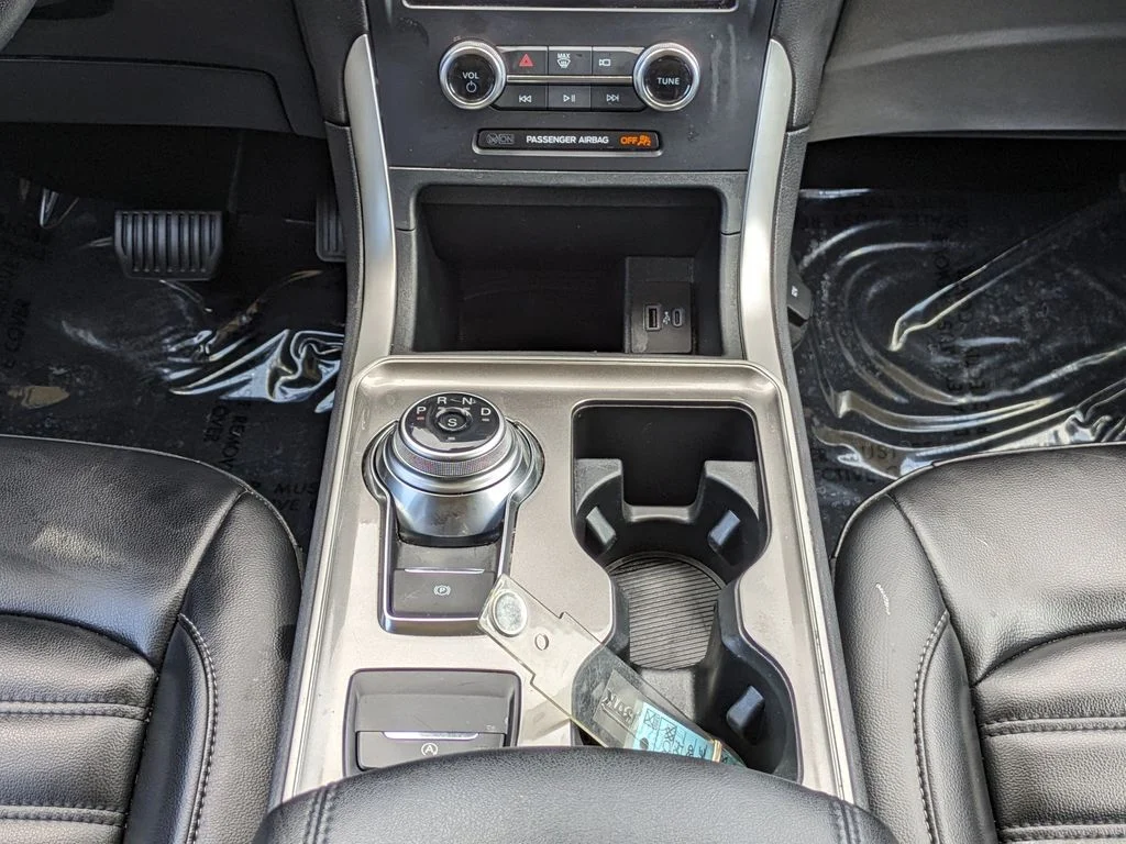 Used 2024 Silver Ford SEL image 19