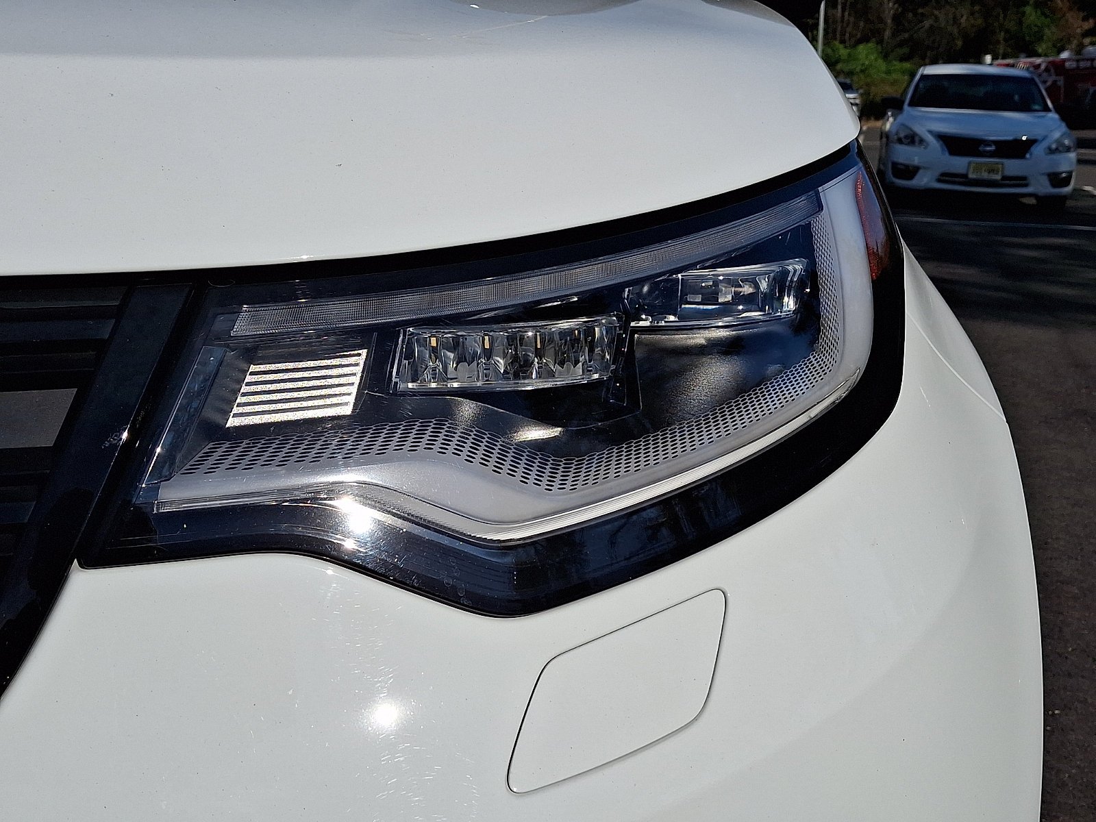 Used 2025 Fuji White   1Aa Land Rover Dynamic SE image 10