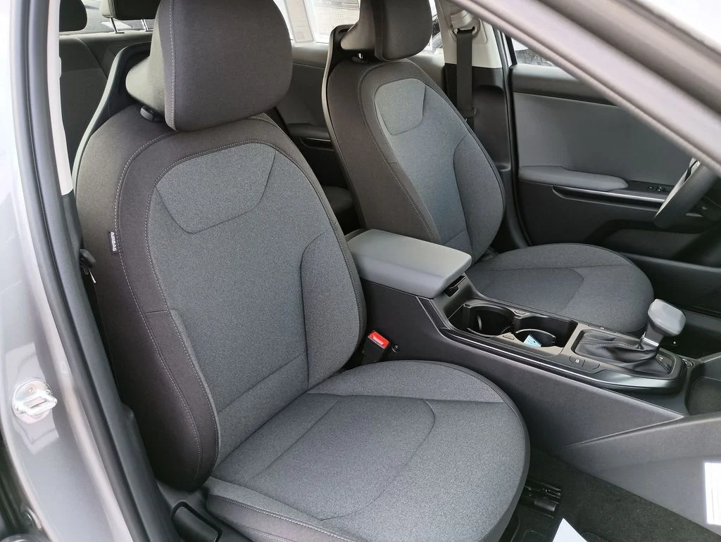 Used 2025 Gray Kia LXS image 30