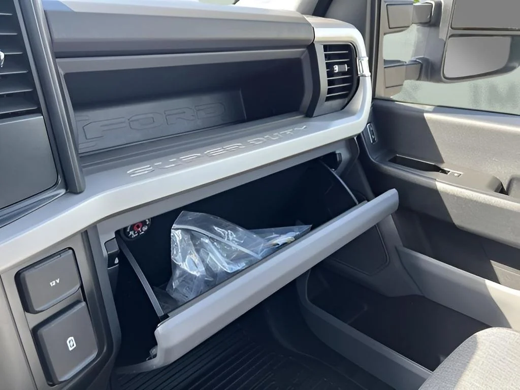 Used 2025 White Ford XL image 35