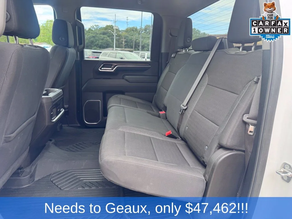 Used 2024 White Chevrolet LT image 22