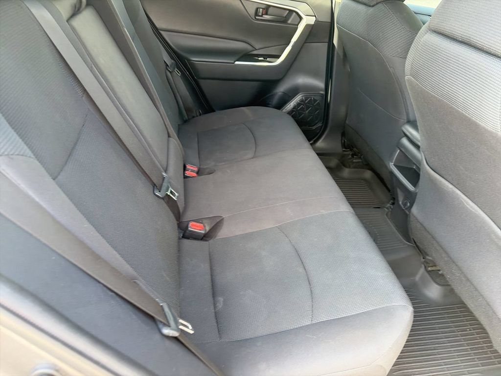 Used 2021  Toyota LE image 13