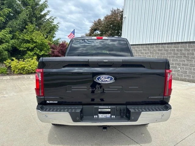 Certified Used 2025 Agate Black Metallic Ford XLT image 8
