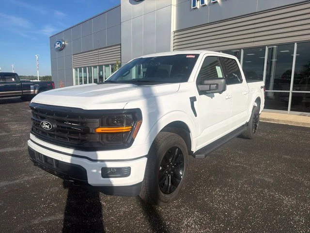 New 2026 Oxford White Ford XLT image 8