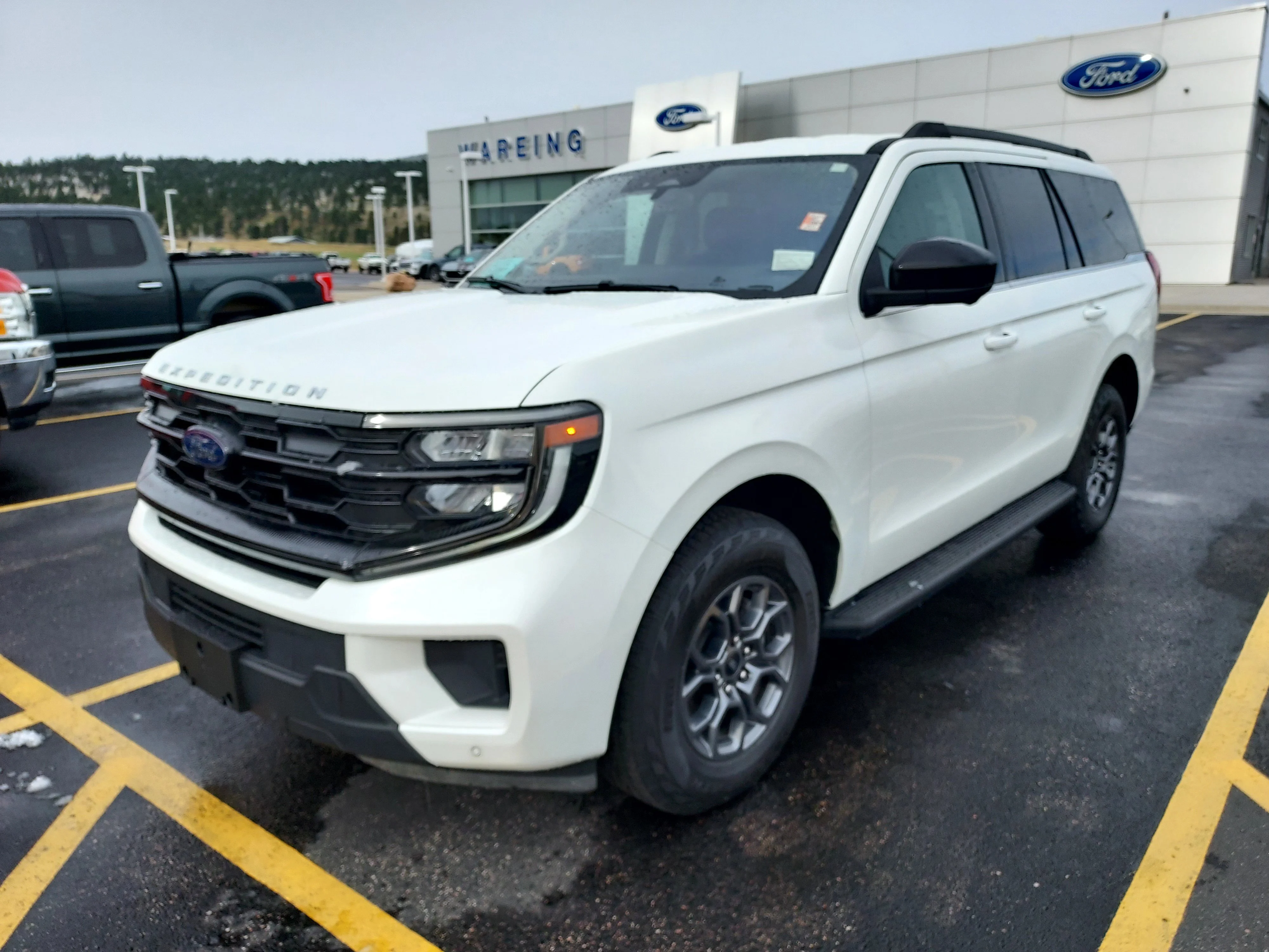 Used 2025 White Ford Active image 13