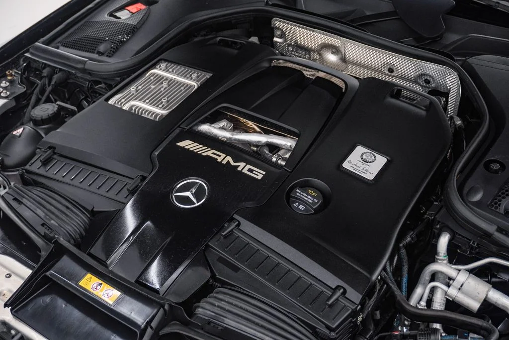 Used 2019 Obsidian Black Metallic Mercedes-Benz C4 image 30