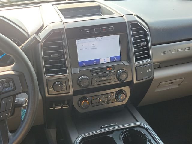 Certified Used 2019 Oxford White Ford XLT image 13