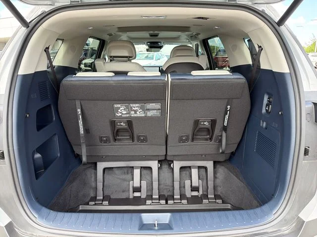 New 2026 Ceramic Silver Kia SX Prestige image 25
