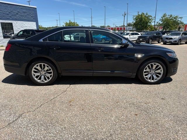 Used 2018 Shadow Black Ford Limited image 6