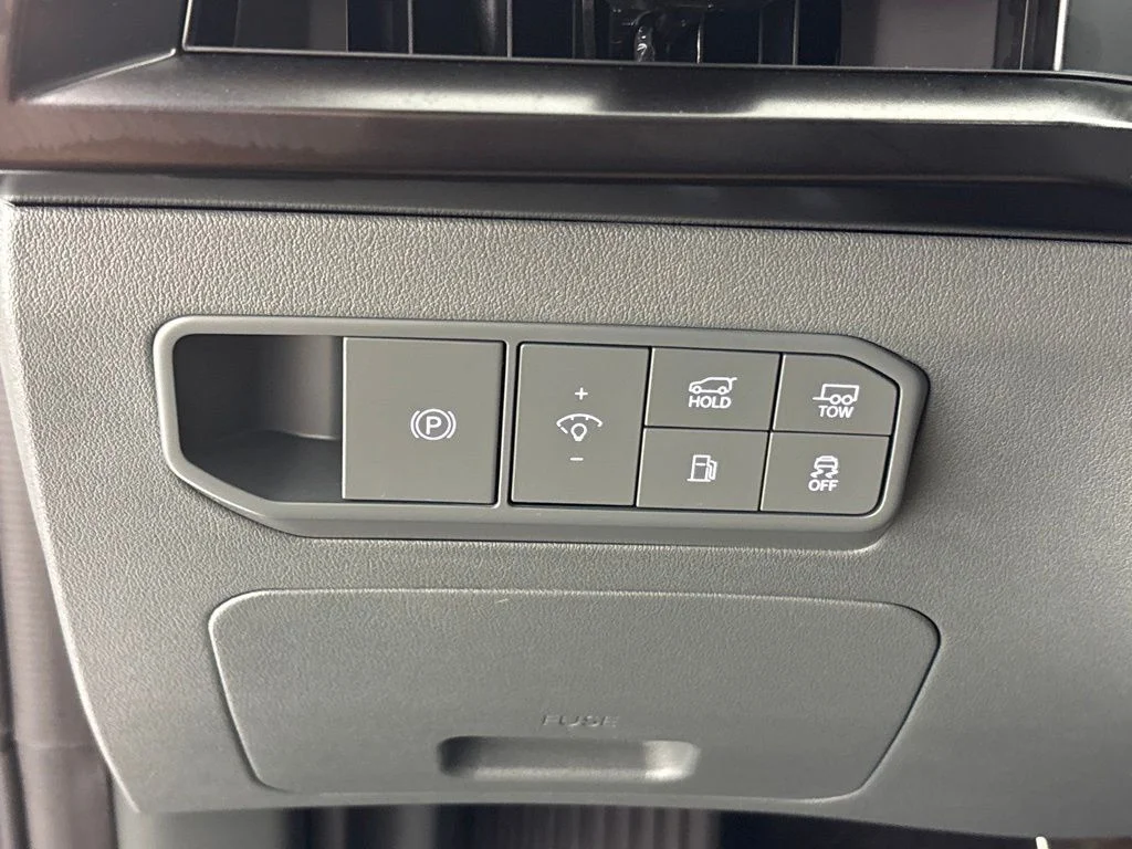 New 2027 Glacial White Pearl Kia X-Line SX image 38
