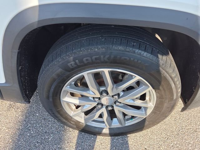Used 2017 White GMC SLE-2 image 17