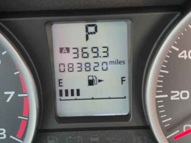 Used 2018 White Subaru 2.5i image 14