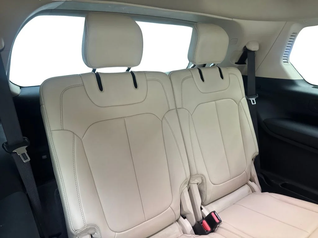 Used 2022 Silver Jeep Limited image 44
