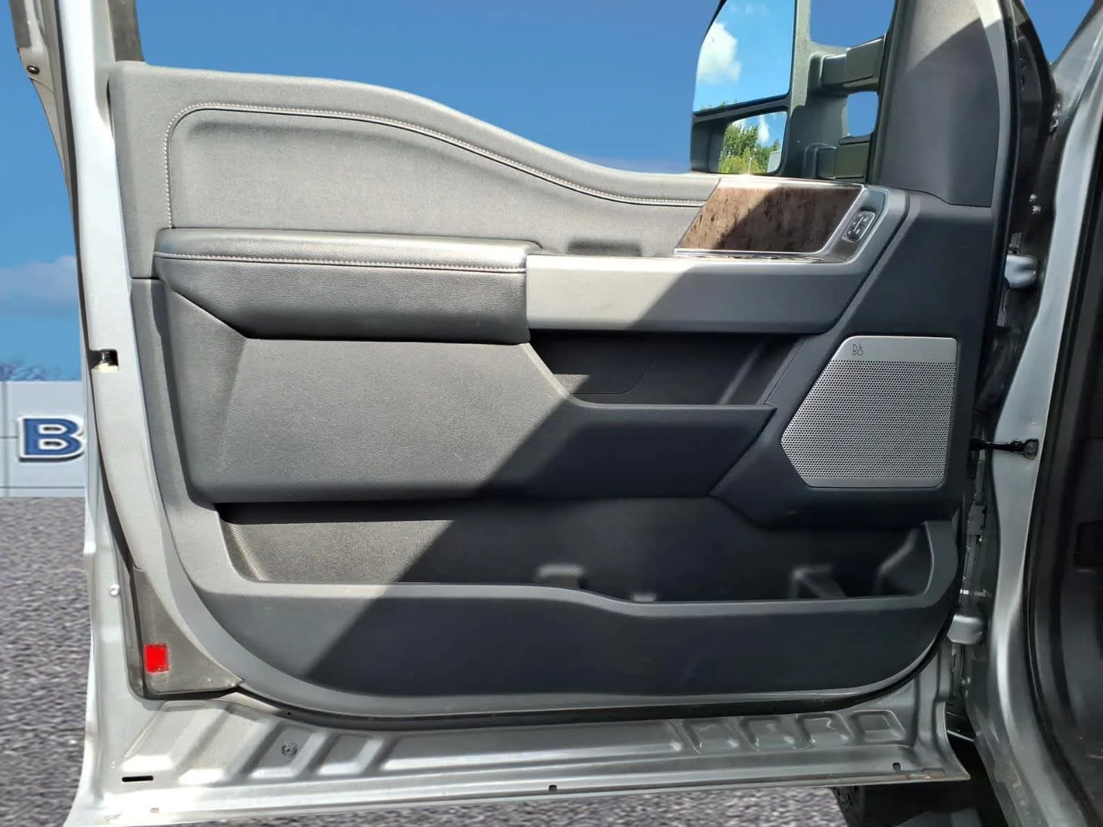 Used 2024 Iconic Silver Ford LARIAT image 13