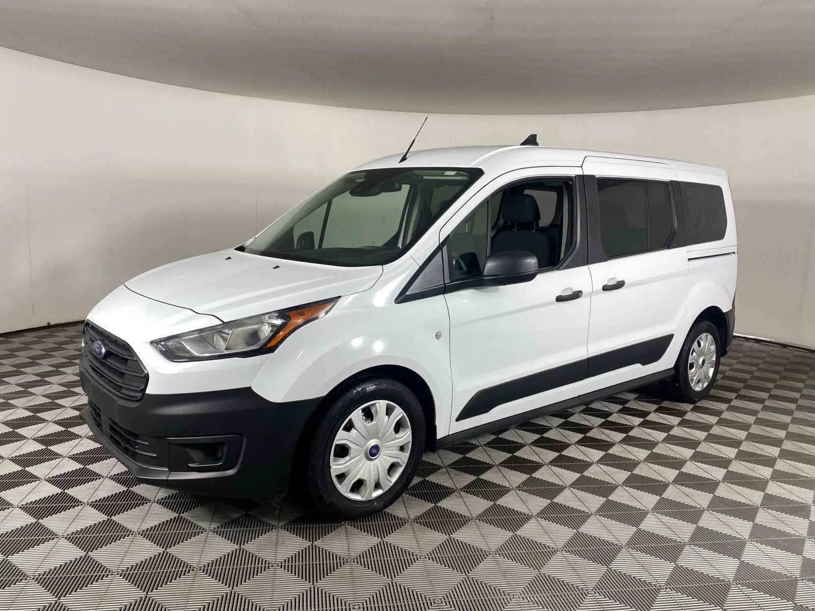 Used 2023 Frozen White Ford XL image 6