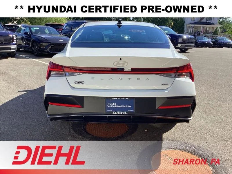 Used 2025 White Hyundai Limited image 6