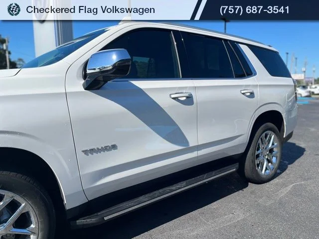 Used 2023 Iridescent Pearl Tricoat Chevrolet Premier image 4