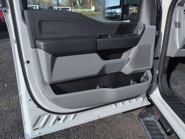 New 2026 Avalanche Ford F-250® XLT image 9